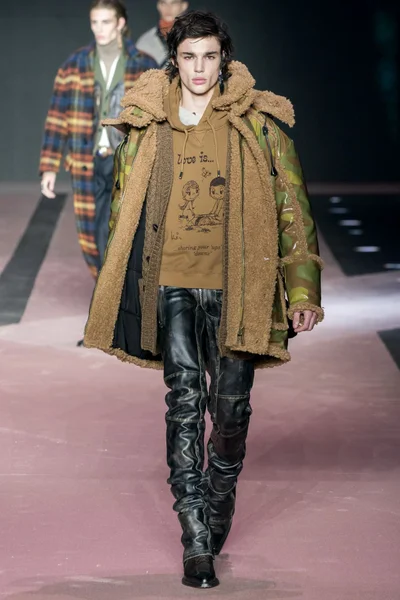 Look 55